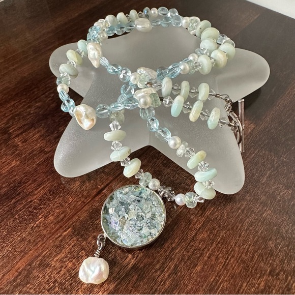 Italian made Roman glass beaded necklace, 22in - Picture 2 of 9